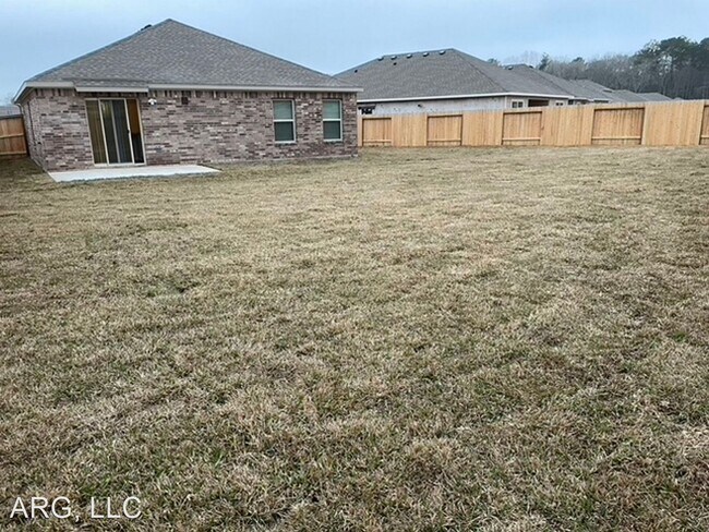 Building Photo - 4 br, 2 bath House - 20839 Acorn Valley Drive