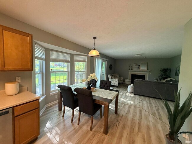 Building Photo - 4816 N Ashcroft Ln