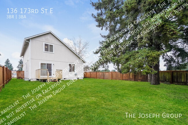 Building Photo - 136 173rd St E