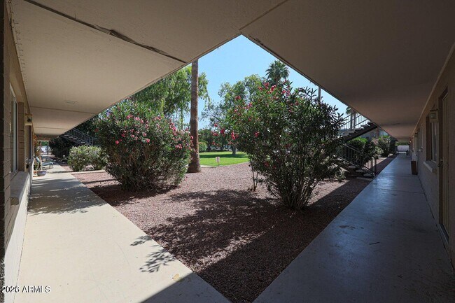 Building Photo - 1111 E Turney Ave