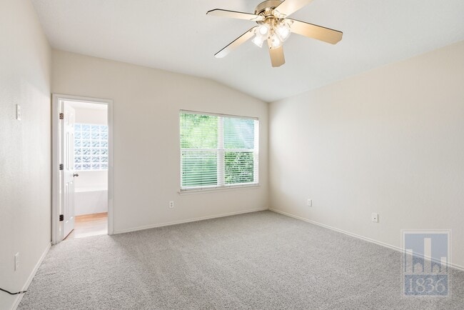 Building Photo - 10520 Fosseway Dr