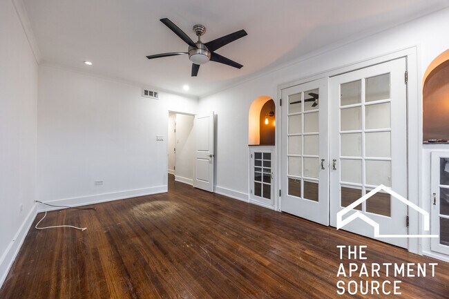 Building Photo - 3716 W Belmont Ave