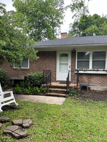 Building Photo - 2074 Seabrook Ave