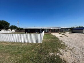 Building Photo - 18049 Cindy's Ln
