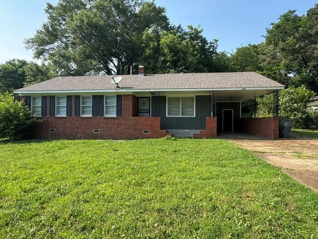Primary Photo - 2170 St Elmo Ave