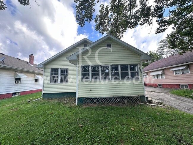 Building Photo - 1203 Cleveland-