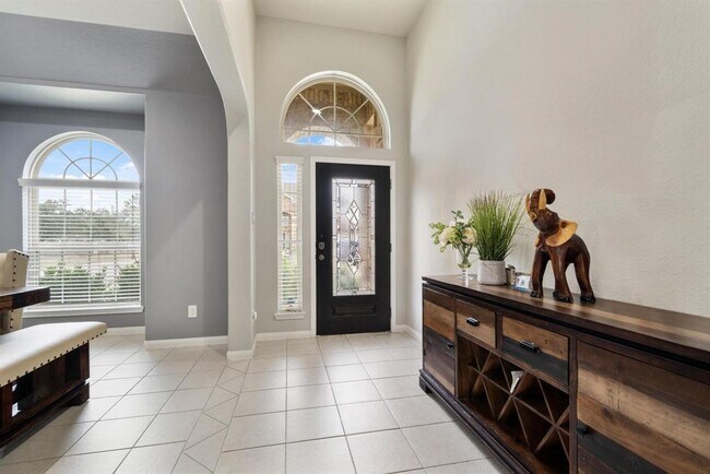 Building Photo - 24335 Kee Cresta Ct