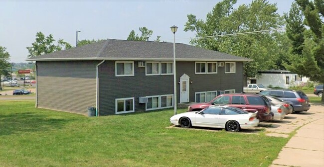 Primary Photo - 441 Lindale Dr