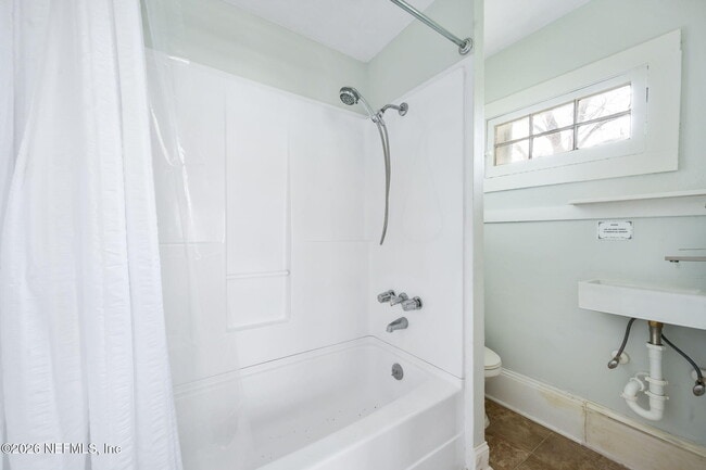 Building Photo - 1438 Dancy St