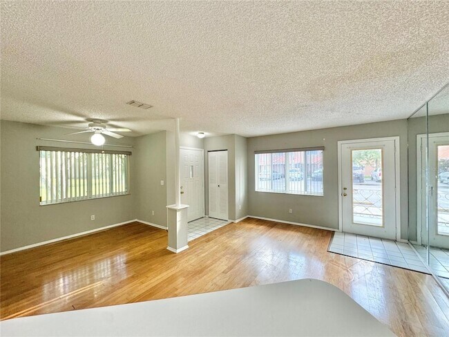 Building Photo - 8302 Waterview Way