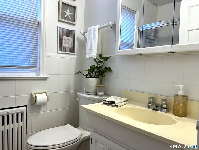 Building Photo - 80 Ridgewood Ave