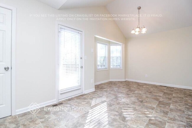 Building Photo - 1718 Independence Dr