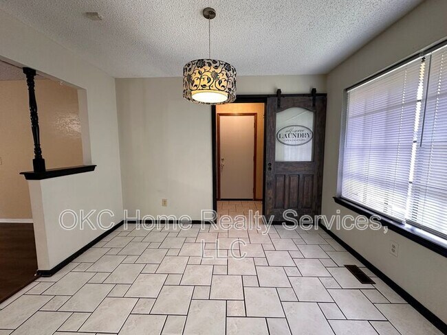 Building Photo - 3110 N Wheeler Cir