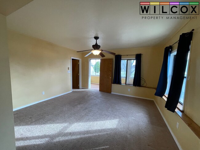 Building Photo - Charming 2-Bedroom Home Steps from Local Conveniences