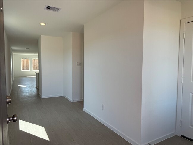 Building Photo - 458 Southern Magnolia Wy