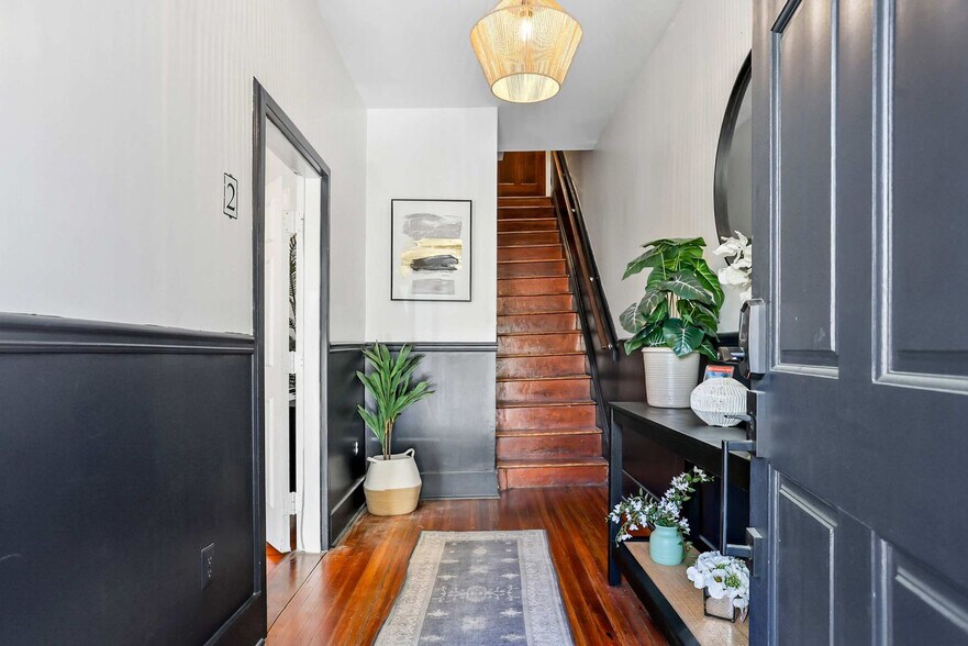 Building Photo - 505 East McDonough Street-SI ID1359172P