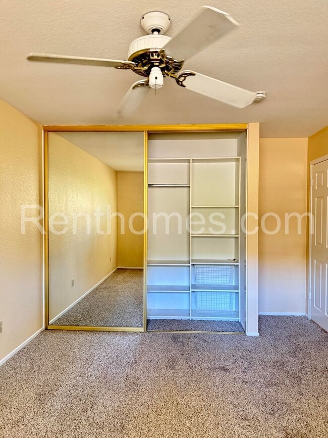 Building Photo - 10384 Barrywood Way