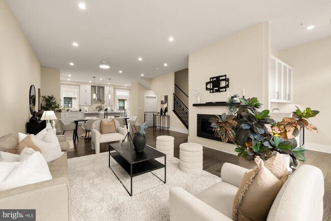 Building Photo - 153 Winsome Cir