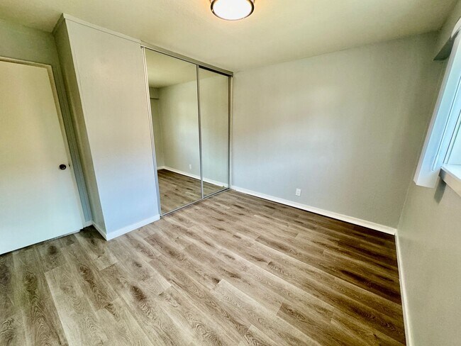 Building Photo - Ground Floor 1 Bed/1Bath Apartment in El Cerrito - Remodeled with 1 Parking Space Included