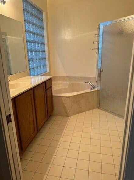 Building Photo - 759 Gazetta Way