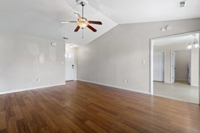 Building Photo - Convenience Meets Comfort in This Charming Home