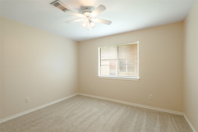 Building Photo - 636 Avenue H