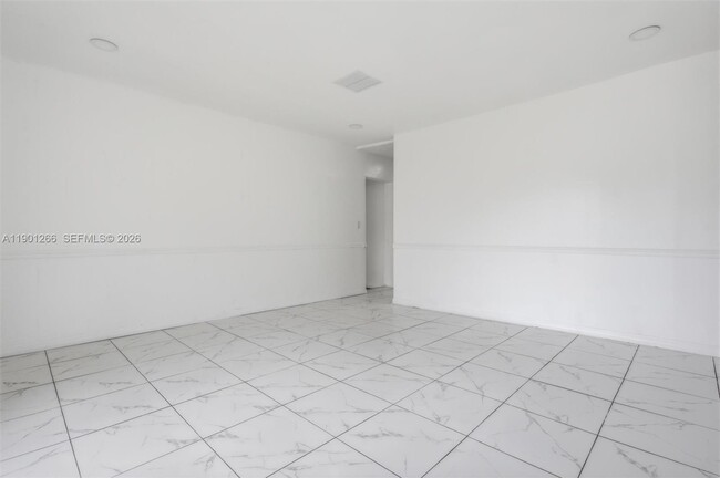 Building Photo - 2280 SW 43rd Ave