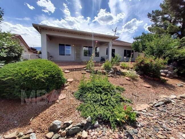 Building Photo - 277 S Wild Horse Way