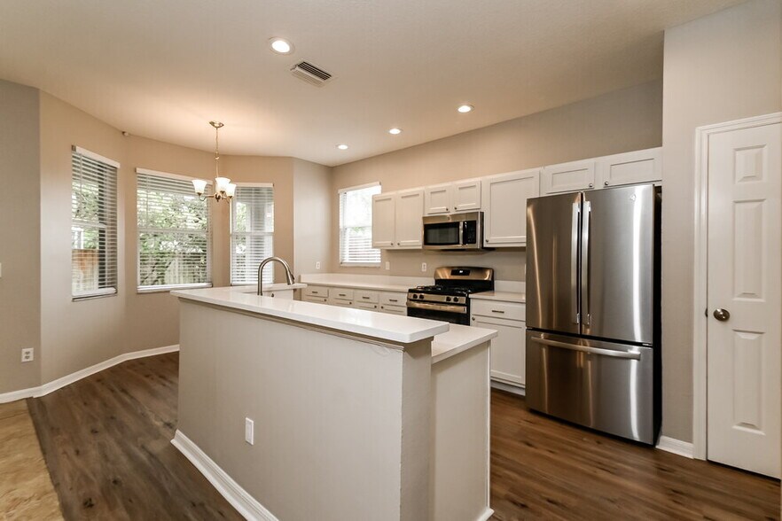 Building Photo - 2149 Brandon Park Cir