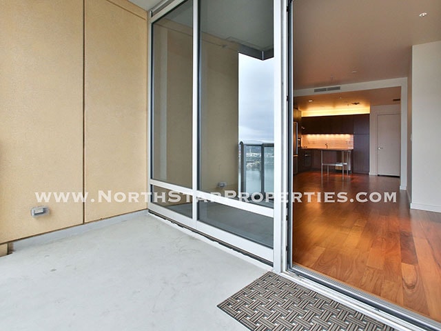 Building Photo - Beautiful Meriweather Condo with Spectacular Views