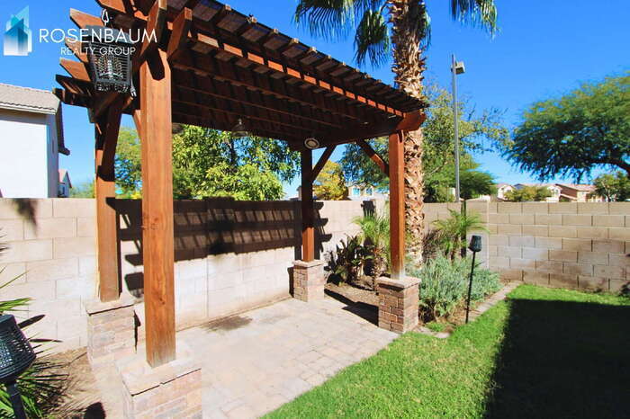 Building Photo - 1250 S Palm St