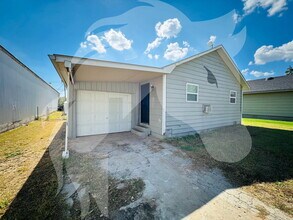 Building Photo - "Charming 2-Bedroom Home in Woodward – You...