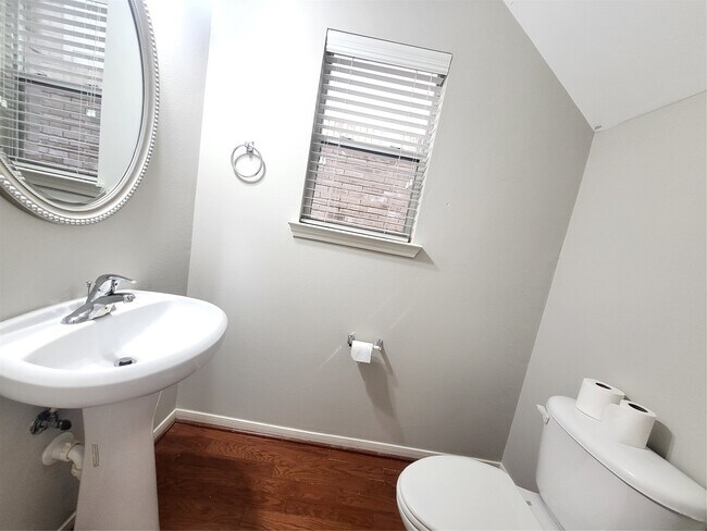 Building Photo - 7415 Hollister Ridge