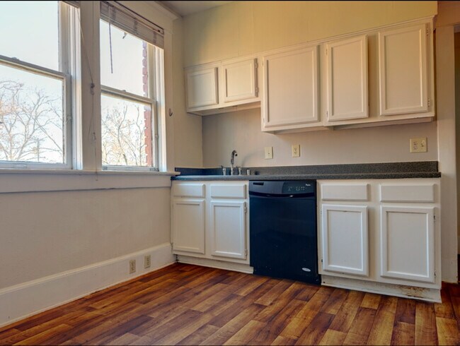 Building Photo - Apartments at Munger Place