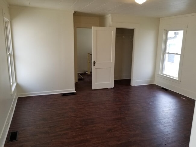 Building Photo - 113 Fayette St