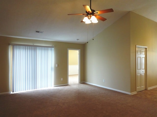 Building Photo - 5018 Thornton Dr