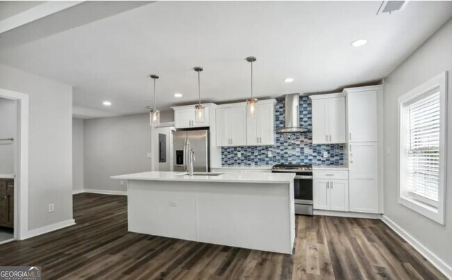Building Photo - 1295 McClure Ave NW