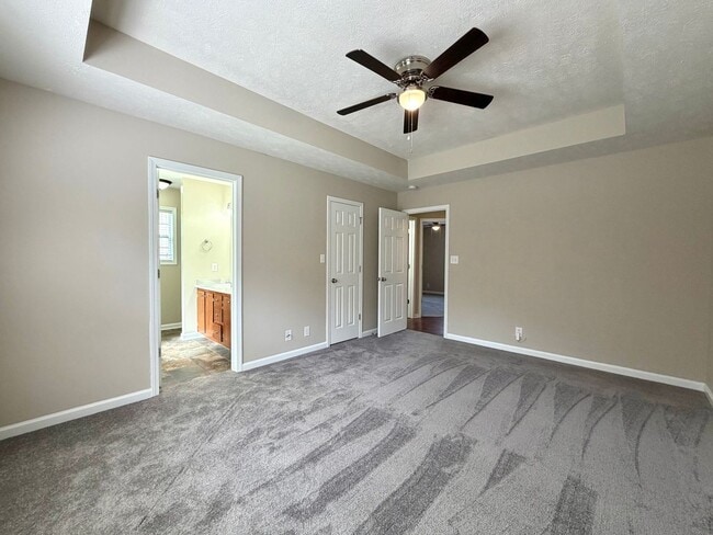 Building Photo - 1329 Mutual Dr