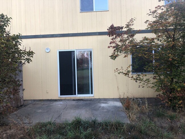 Building Photo - 226 S 59th St