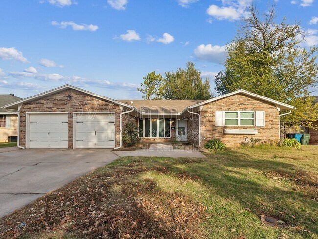 Building Photo - 3408 Oak Grove Dr