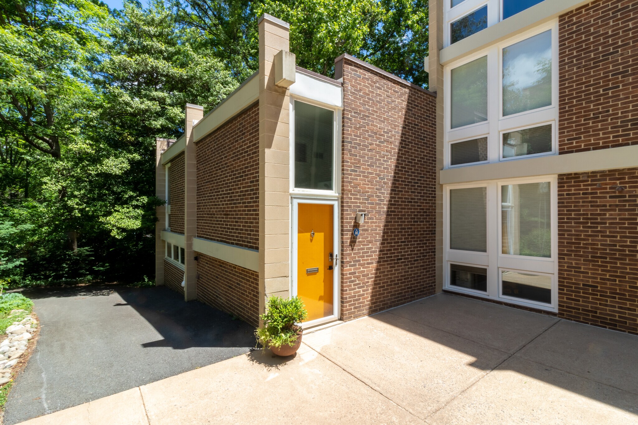 Building Photo - 11506 Hickory Cluster