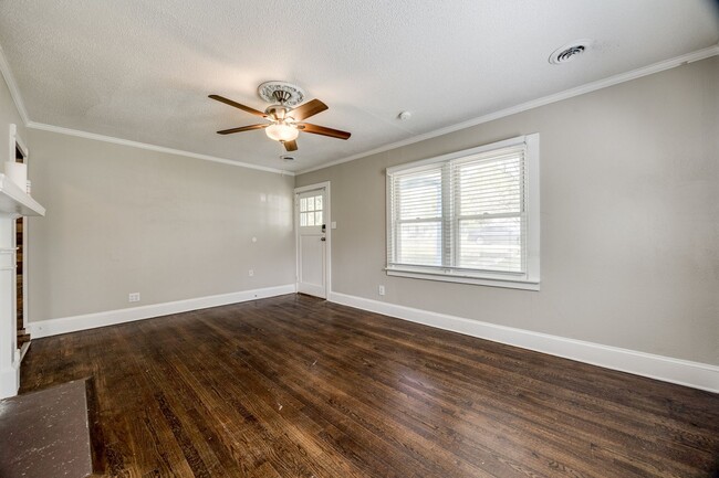 Building Photo - Super cute, 3 bedroom 1 bath in Chester!