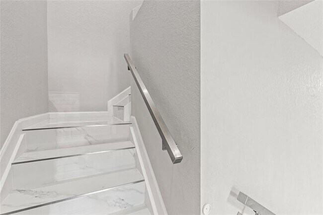 Building Photo - 221 SW 159th Way