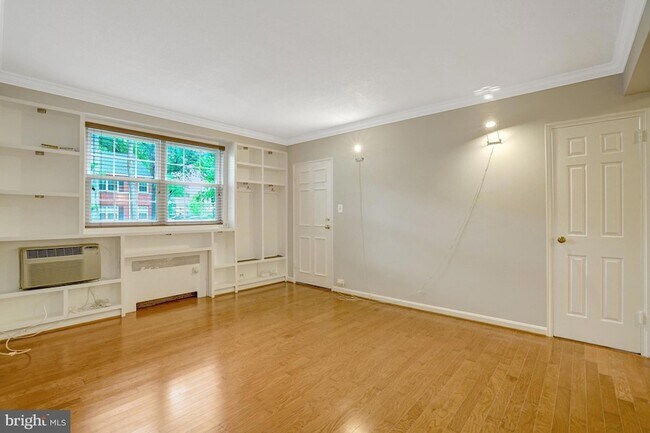 Building Photo - 211 N Trenton St