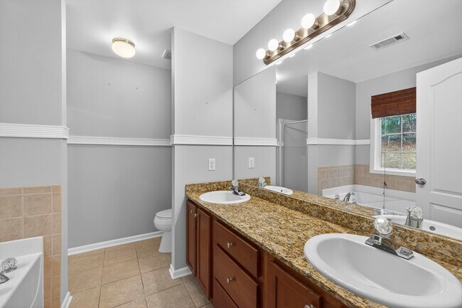 Building Photo - 155 W River Bend Dr