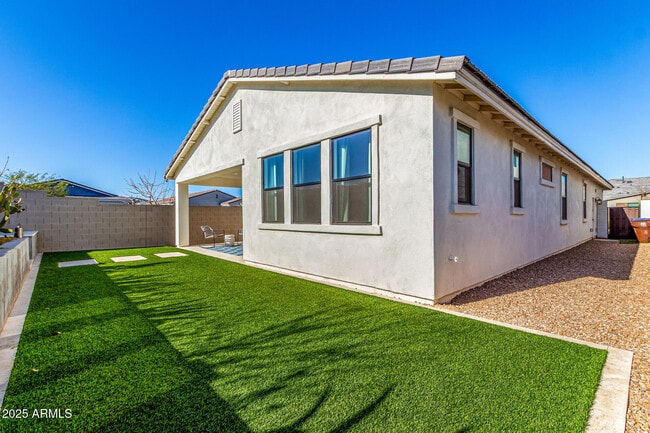 Building Photo - 35212 N Magnette Way