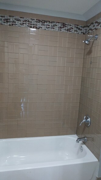 Building Photo - 342 N 52nd St