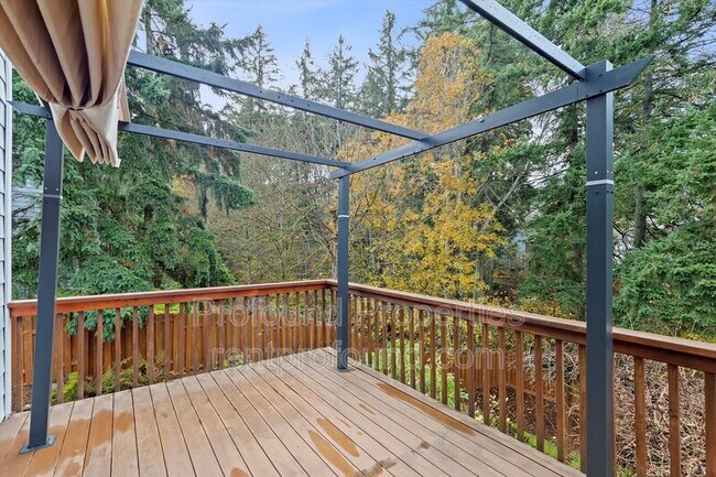 Building Photo - 7533 SW Applegate Dr