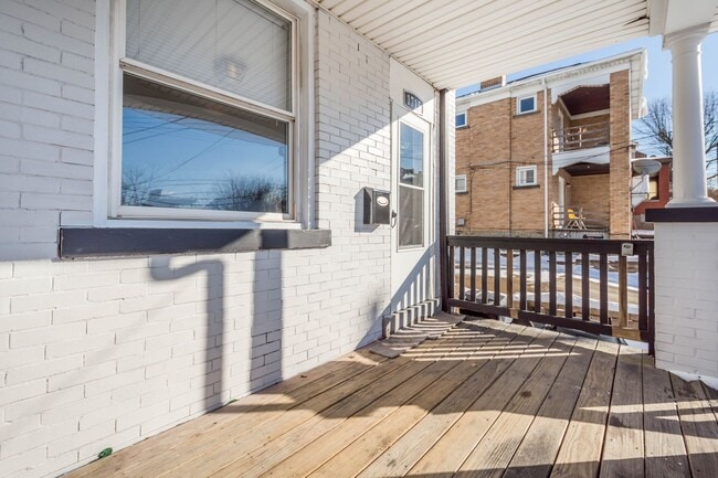 Building Photo - 1713 Realty Ave