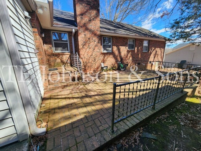 Building Photo - 2722 Winslow Ln